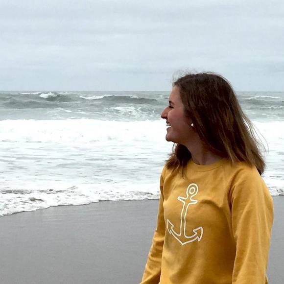 Meet your Posher, Madelyn - Picture 1 of 1